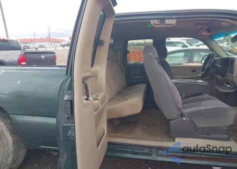 2001 Chevrolet Silverado 1500 Ls из США, поврежденный, VIN 1GCEK19V51E146838